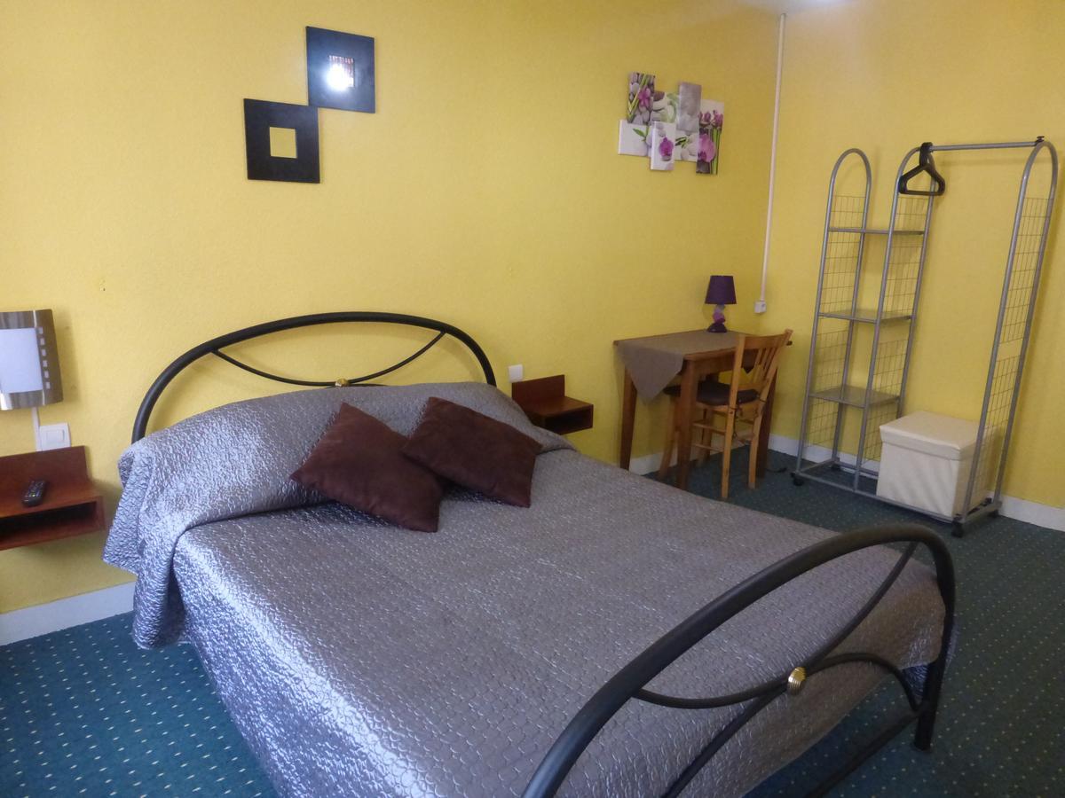 Le Colquin Hotel La Haye-du-Puits Bagian luar foto